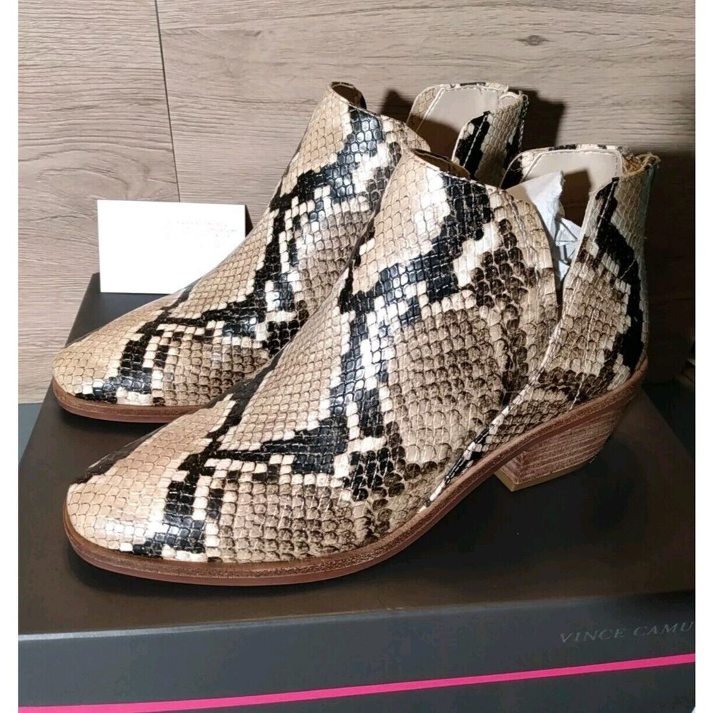 vince camuto Women‎ Abrinna Shortbread Desert Python Zip Bootie Size 7M